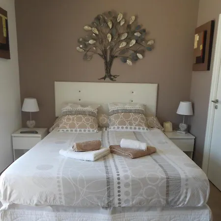 D'hotes Dans Diane לינה וארוחת בוקר לה-לונד-לה-מורה