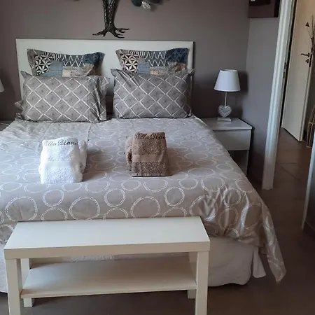 D'hotes Dans Diane לינה וארוחת בוקר לה-לונד-לה-מורה