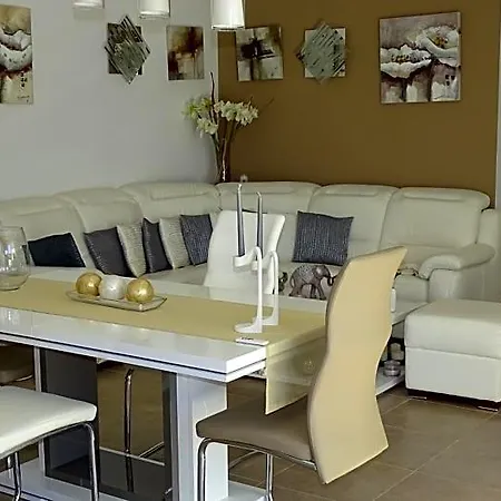 D'hotes Dans Diane 4*